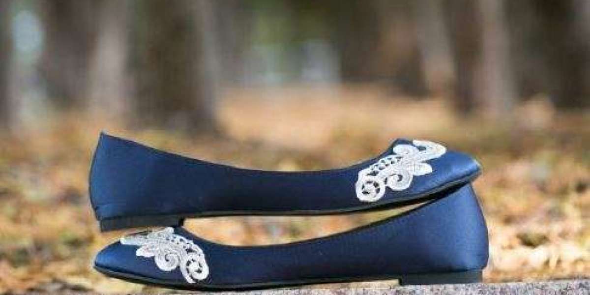 Embrace Elegance and Comfort | Your Guide to Flat Bridal Shoes by Dreamers and Lovers