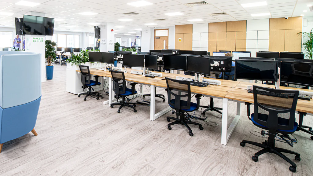 Creating the Perfect Workspace: Should You Opt for New or Pre-Owned? - Clear Choiceos