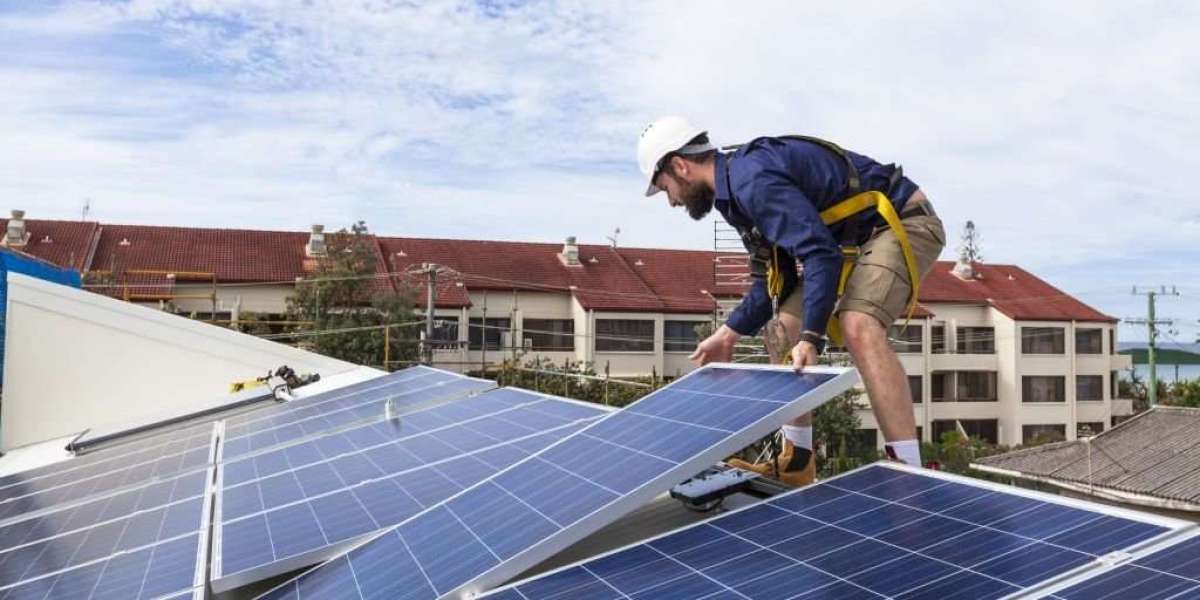 How Solar Installer Workers Compensation Can Minimize Workplace Injuries