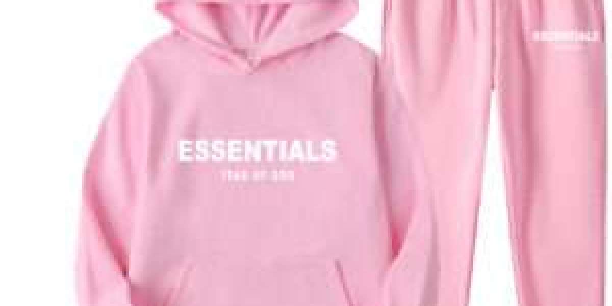 Stay Cozy and Stylish: Why the Essentials Hoodie and Tracksuit Are Your Winter Wardrobe Must-Haves