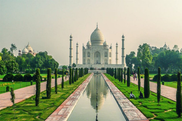 Book My Flight Trip’s 3-Day Taj Mahal Luxury Tour With Jaipur