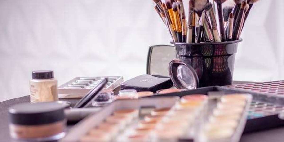 The Best Makeup Artists in Bhopal: Elevating Beauty with Expertise and Creativity