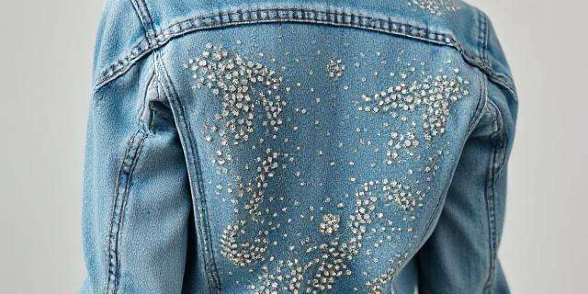 Crystal Embellished Denim Jacket – A Cool & Sophisticated Look