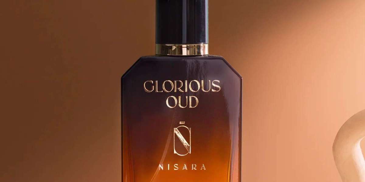 Glorious Oud: The Best Office Perfume for Women Who Embrace Boldness