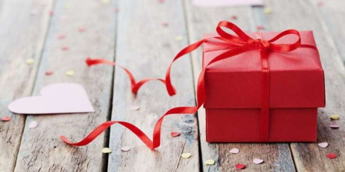 How to Choose a Valentine's Day Gift Online Based on Your Partner's Love Language?